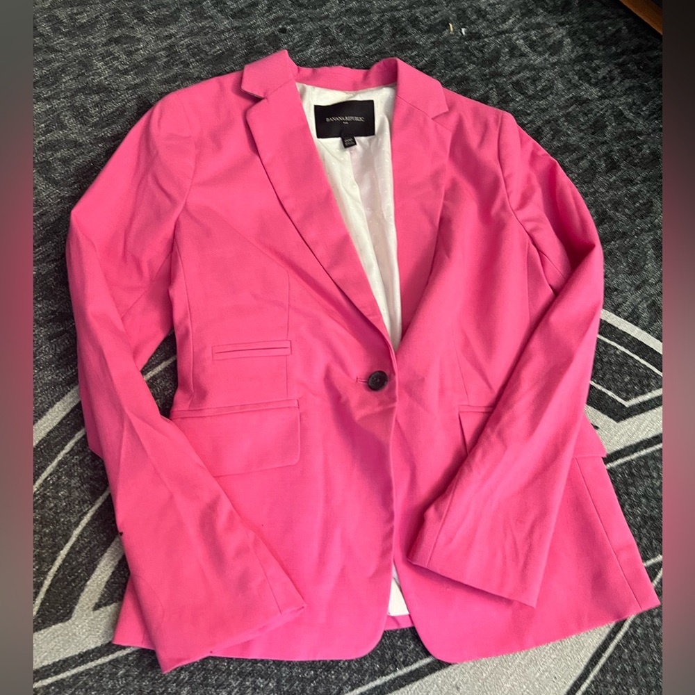 Bright Pink Banana Republic Blazer - size 00P